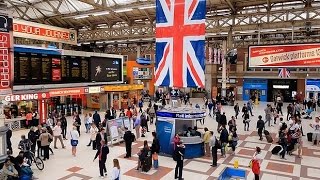 A Walk Through The London Victoria Station London England [upl. by Ydnat91]